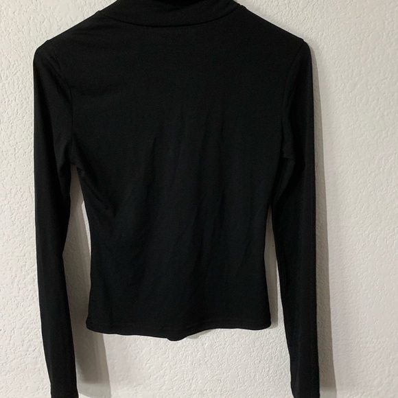 Black Turtle Neck - Picture 1 of 3